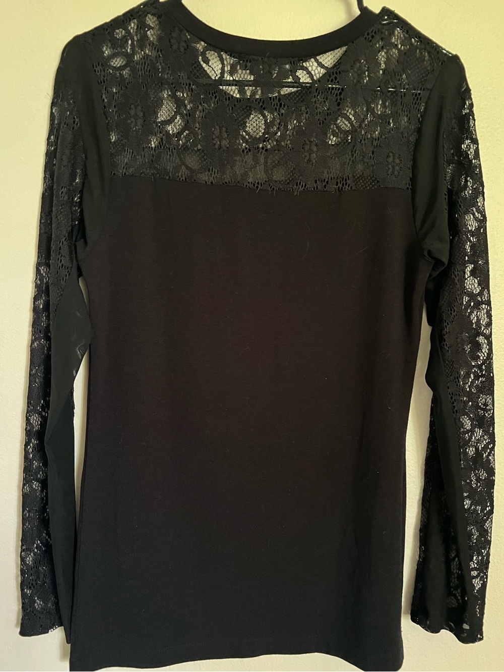 Anatomie Black Lace-Yoke Long Sleeve Women's Top, size M